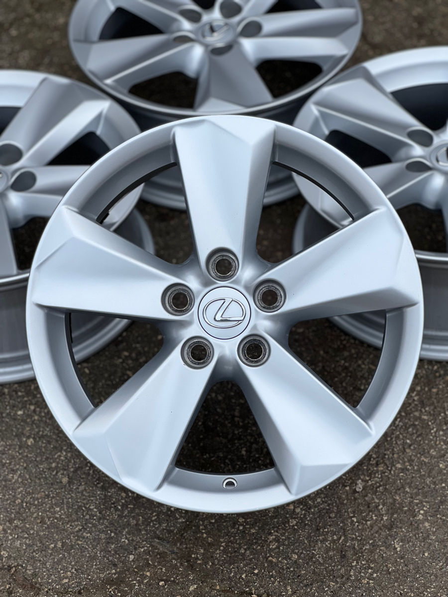 Lexus / Toyota Originale R17 5/114.3 7J Et35