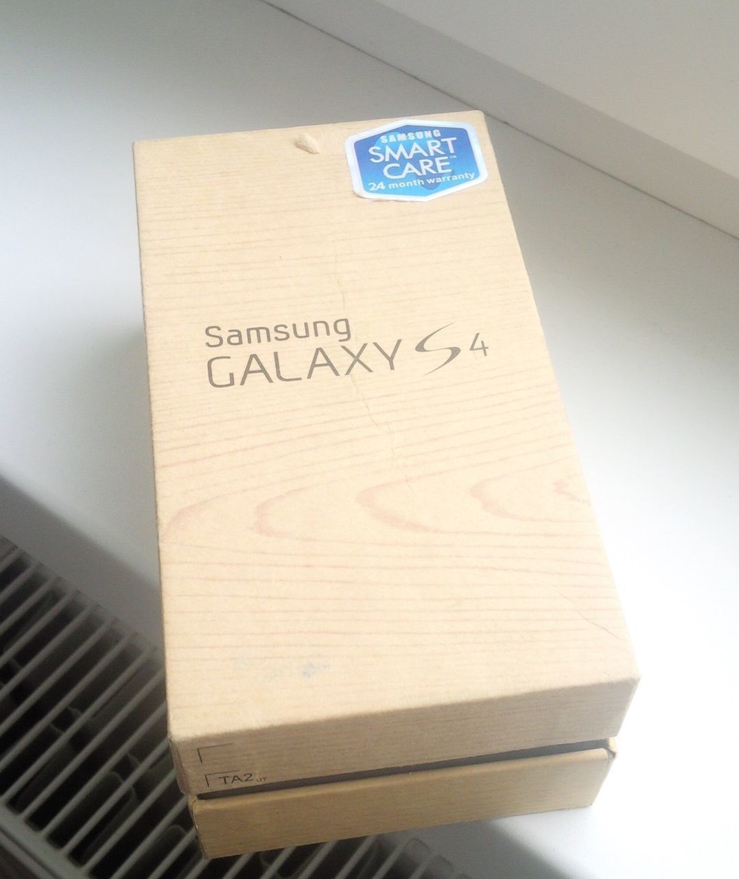 Коробка от телефона Samsung Galaxy S4