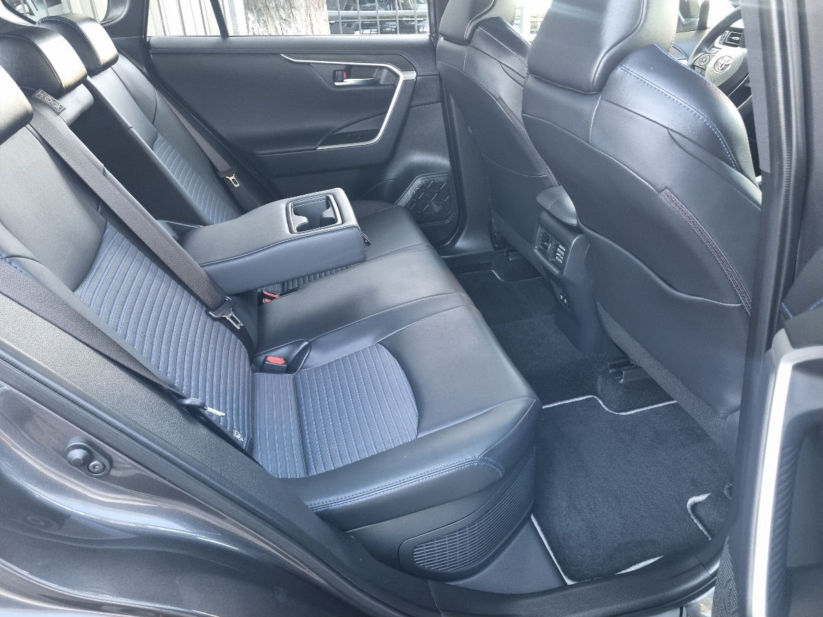 Toyota Rav 4 2021 photo 17