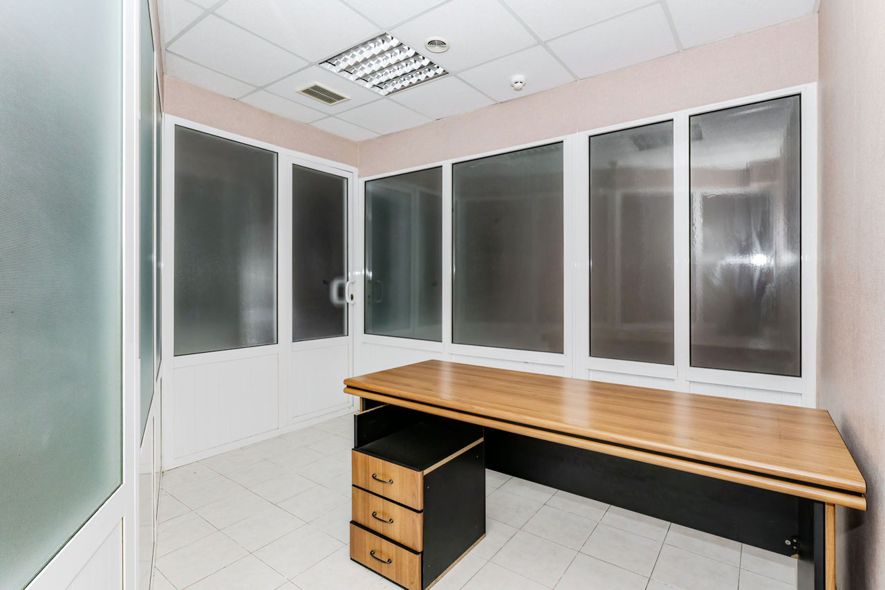 Chirie oficiu sau spatiu comercial, Buiucani ! фото 4