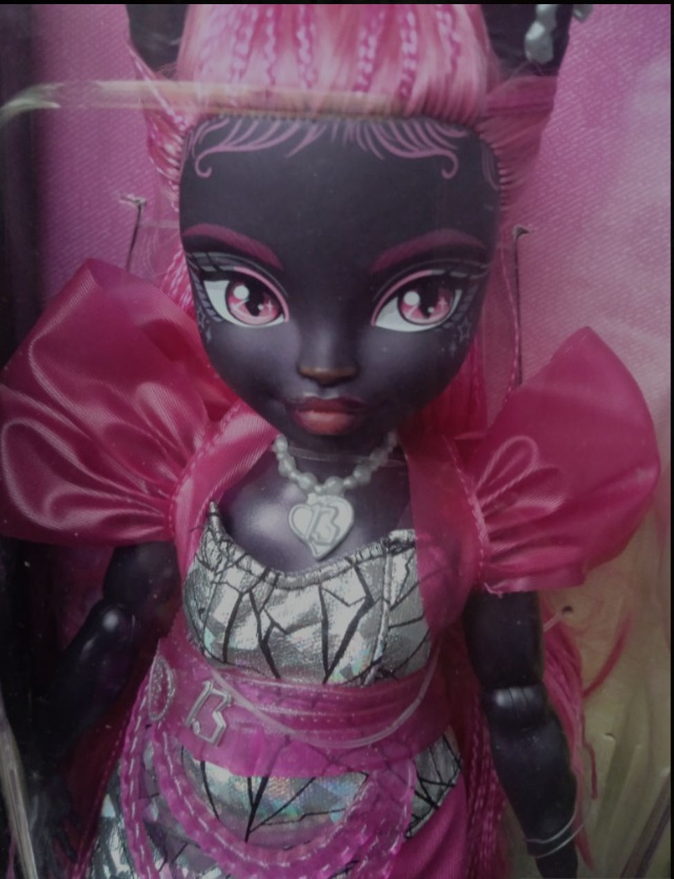 Papusa noua monster high in cutie foto 0