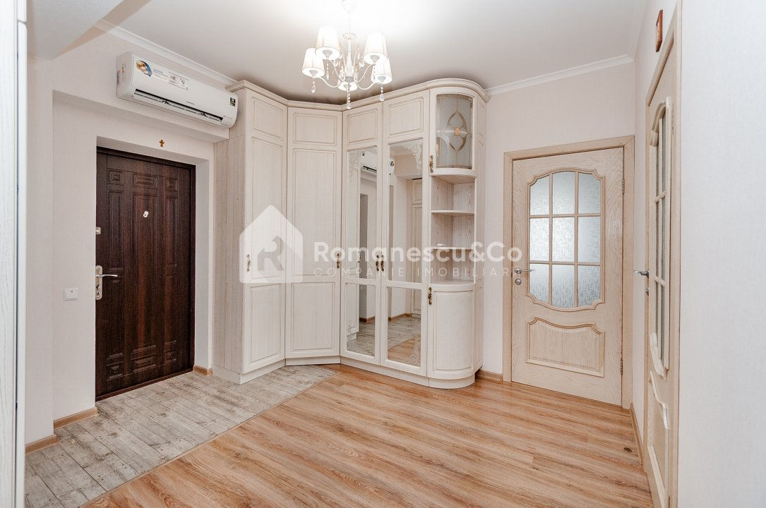 Apartament cu 2 camere, 80 m², Buiucani, Chișinău foto 13