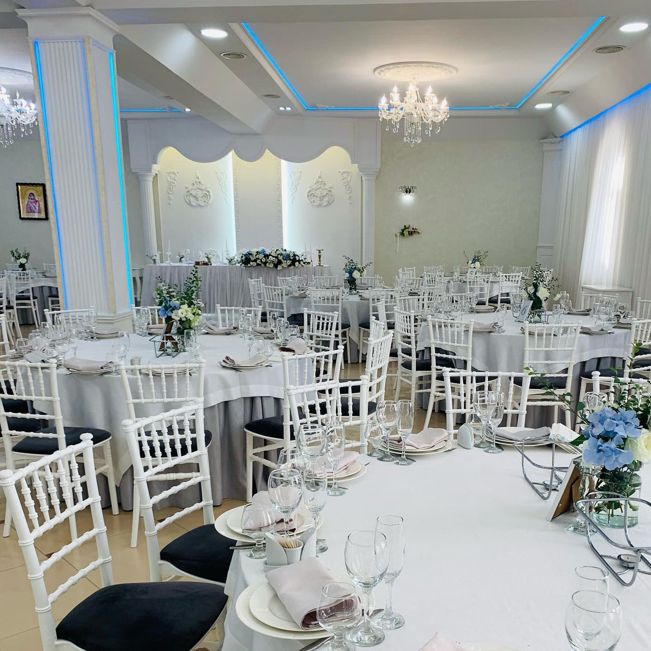 Scaune chiavari(tiffany) in stoc foto 4