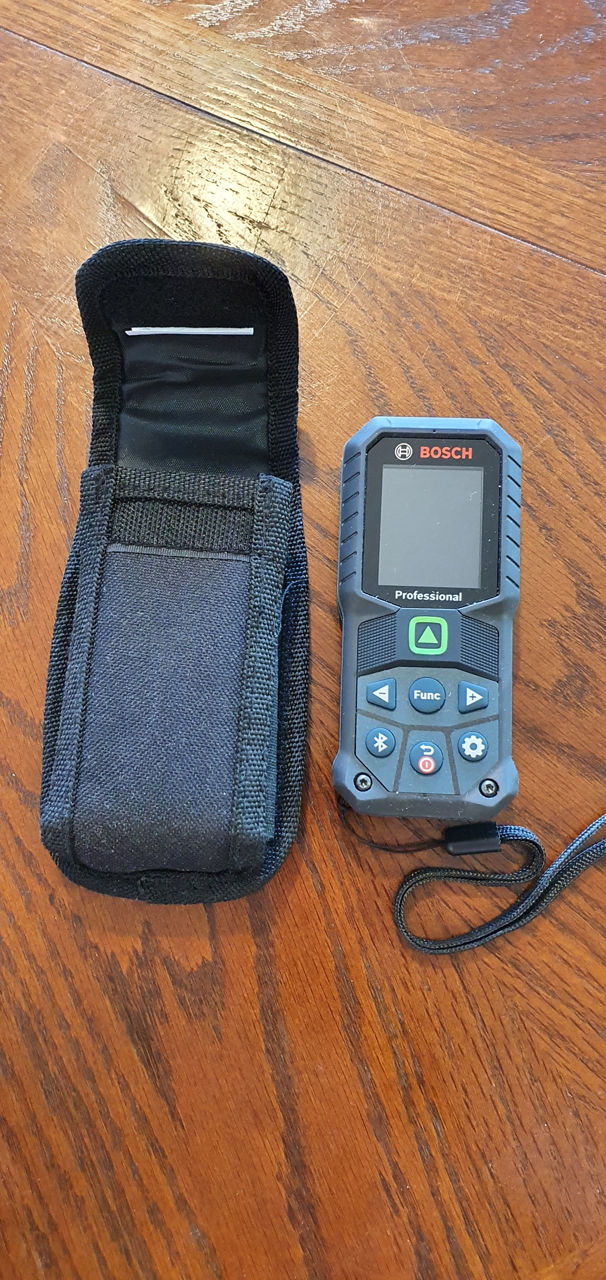 Лазерная рулетка бош с зелёным лучём, вибратором, и Bluetooth модулем.