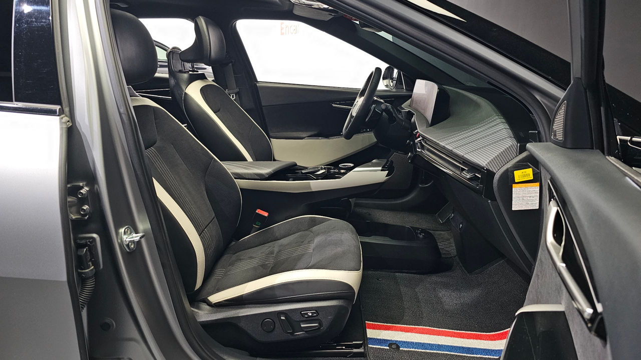 KIA EV6 фото 9