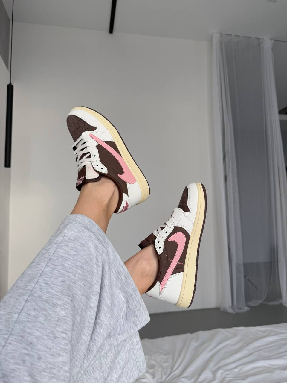Nike Air Jordan 1 Low Dark Pony / Pink Oxford x Travis Scott фото 7