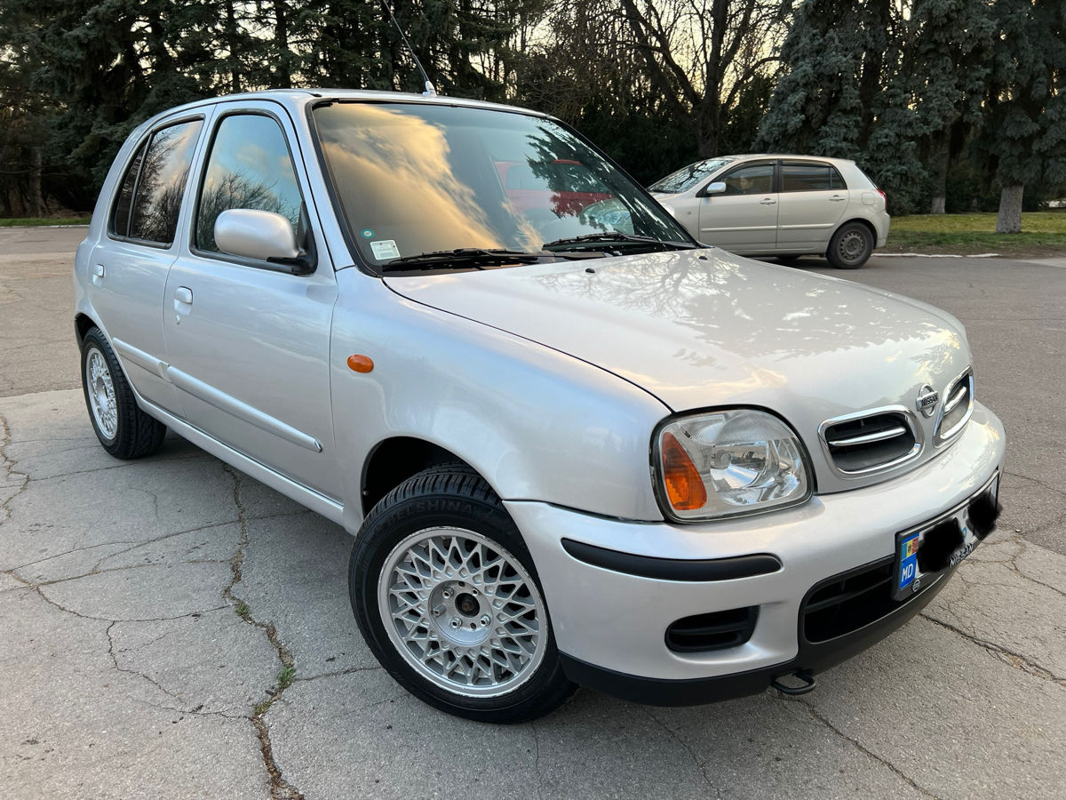 Nissan Micra foto 1