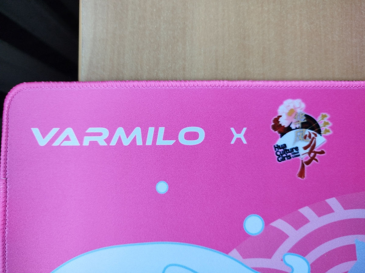 Продам игровой коврик от varmilo. Розовый, аниме. foto 2