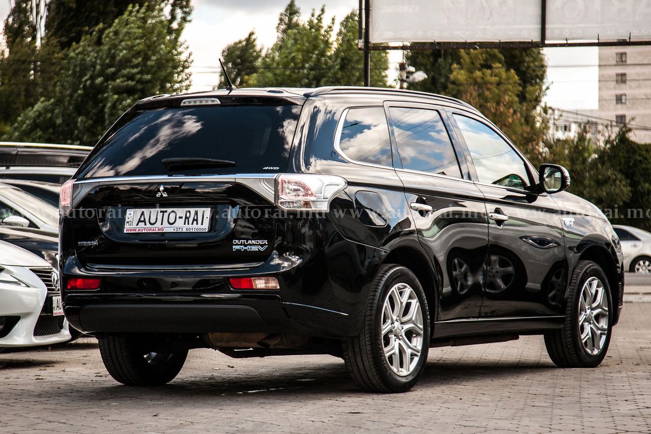 Mitsubishi outlander тип кузова