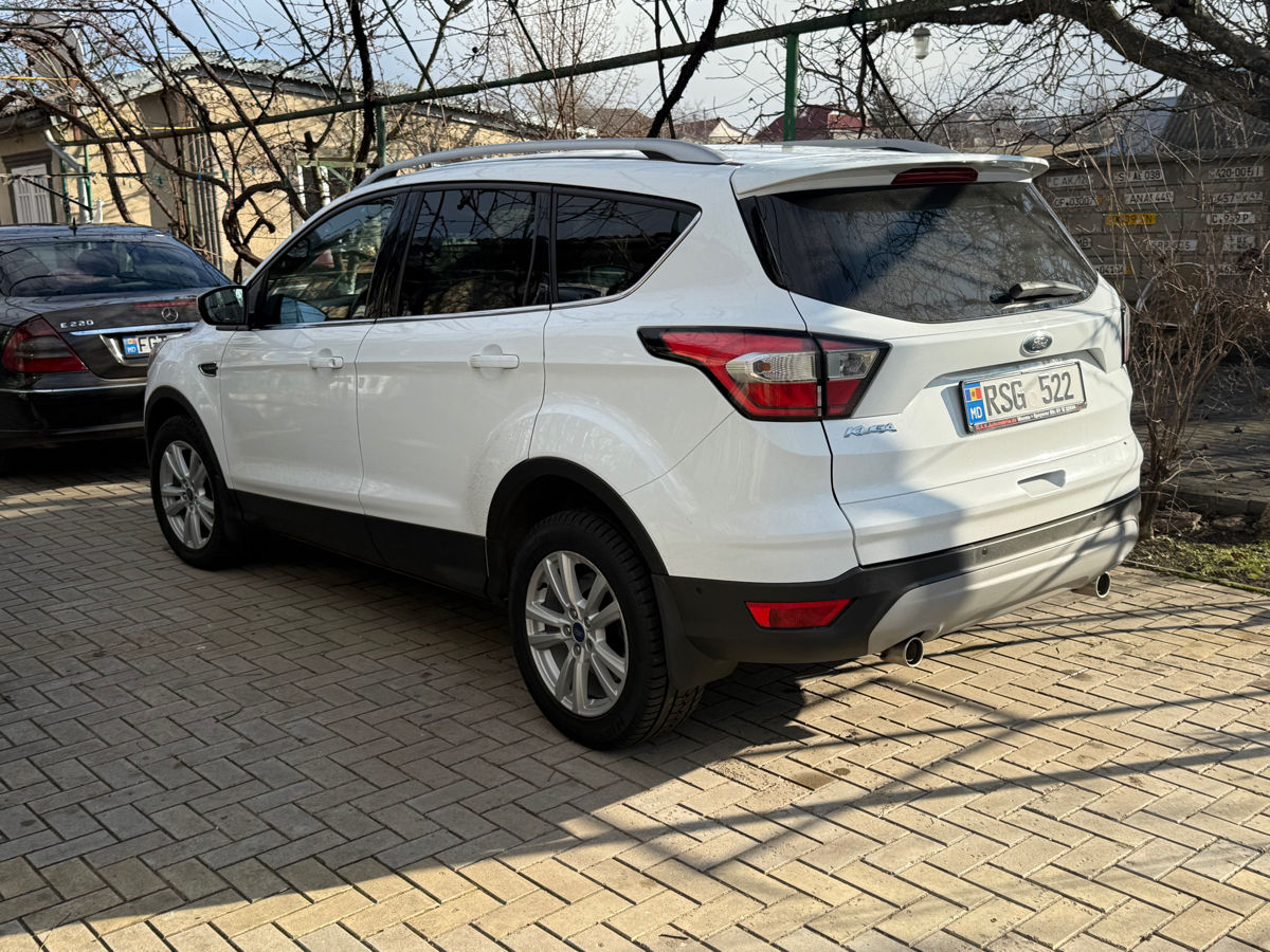 Ford Kuga foto 9