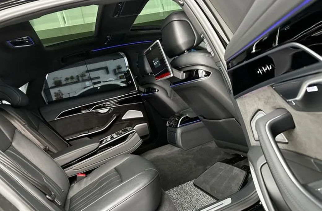 Audi A8 foto 13