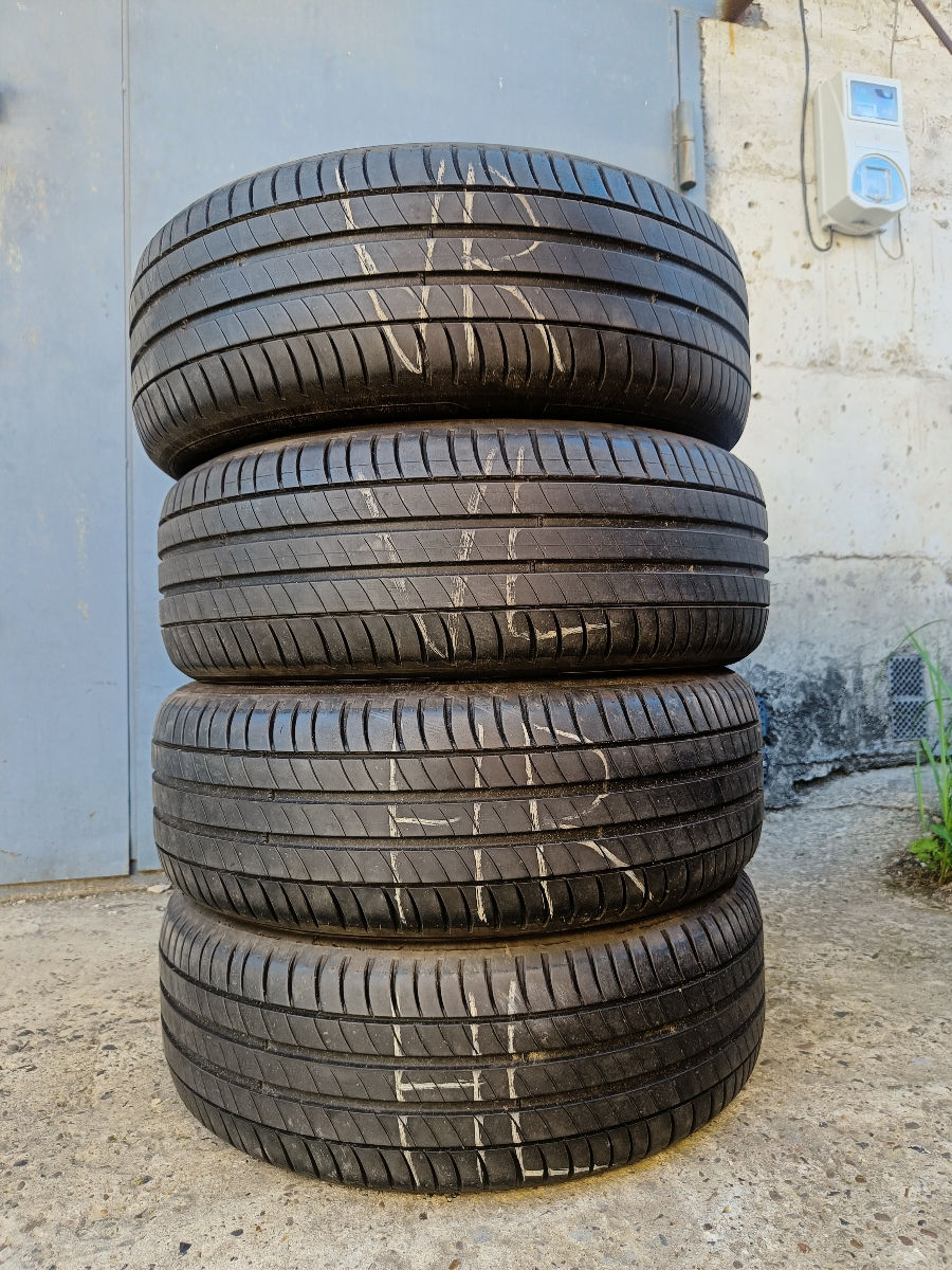 215/60/R17 Michelin