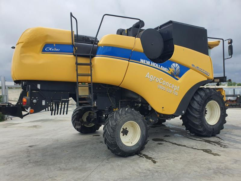 New Holland foto 3