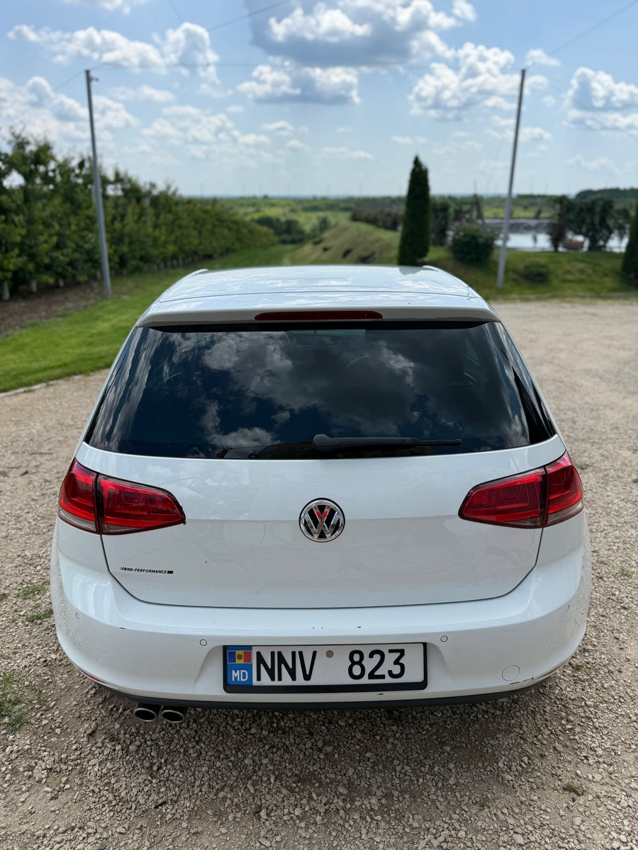 Volkswagen Golf foto 1