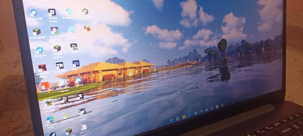 Laptop Lenovo / Intel Pentium Gold / 8GB RAM / SSD 256GB / Full HD фото 6