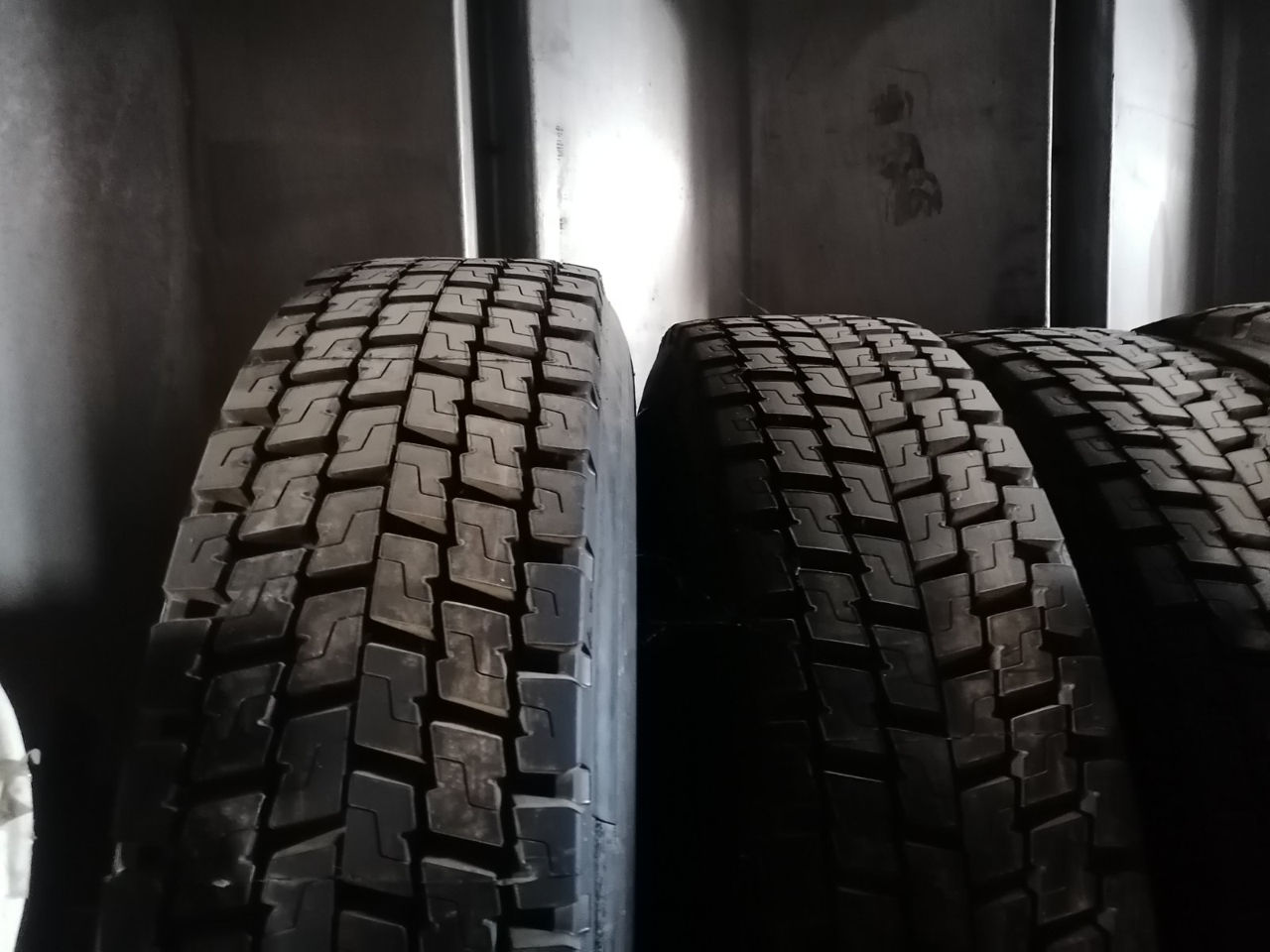 315/80 R22.5 156/150K  cu tva foto 0