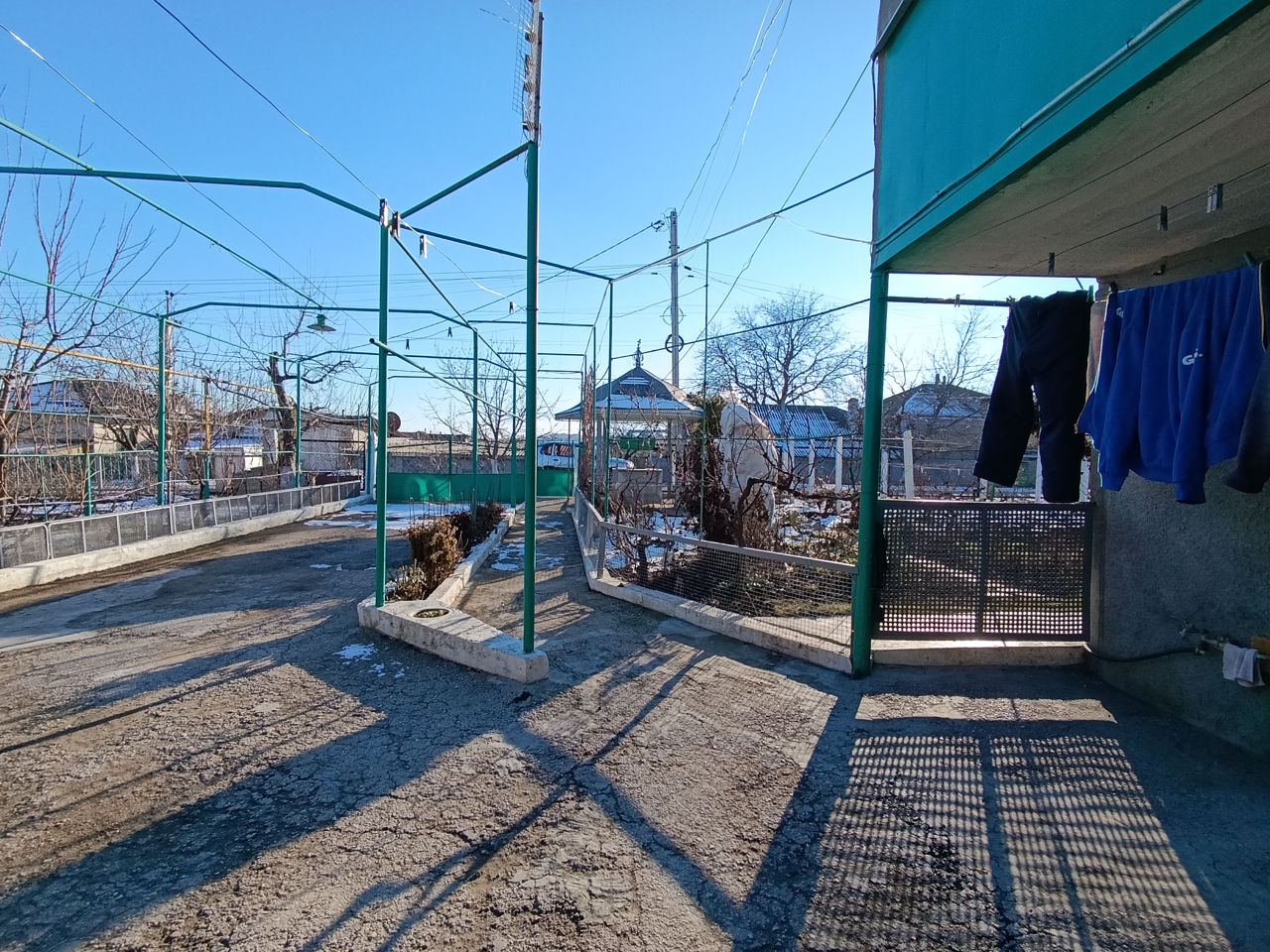 Casă de vânzare în orașul Drochia – zonă liniștită, perfectă pentru o familie! foto 2