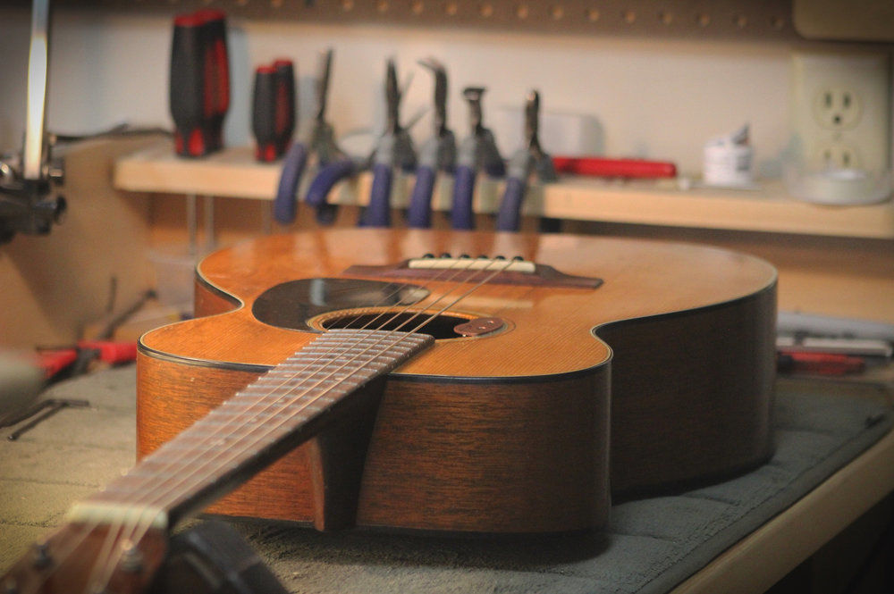 Reparații chitare / Guitar repairs / Ремонт гитар / (consultatie prin mesaje private) foto 2