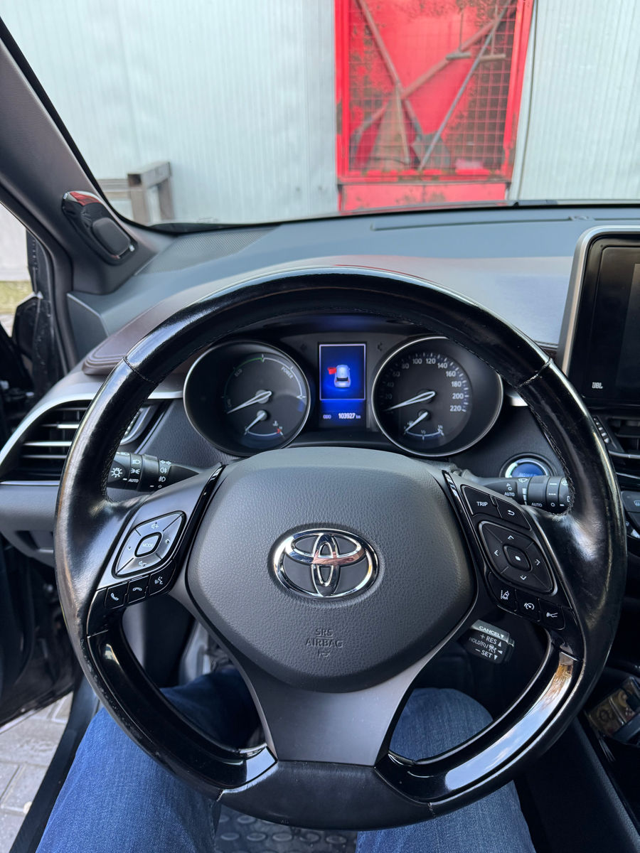 Toyota C-HR foto 7