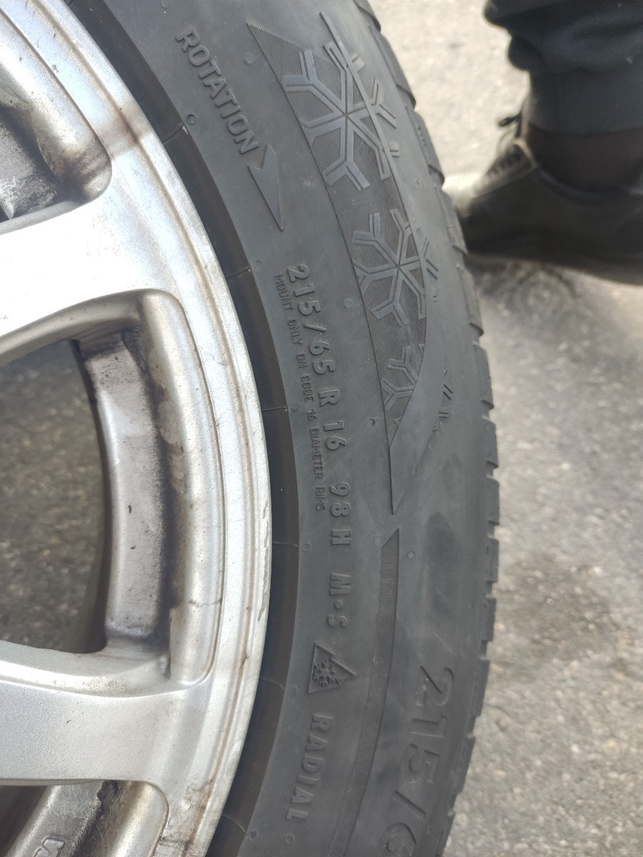 215-65 R16 foto 2