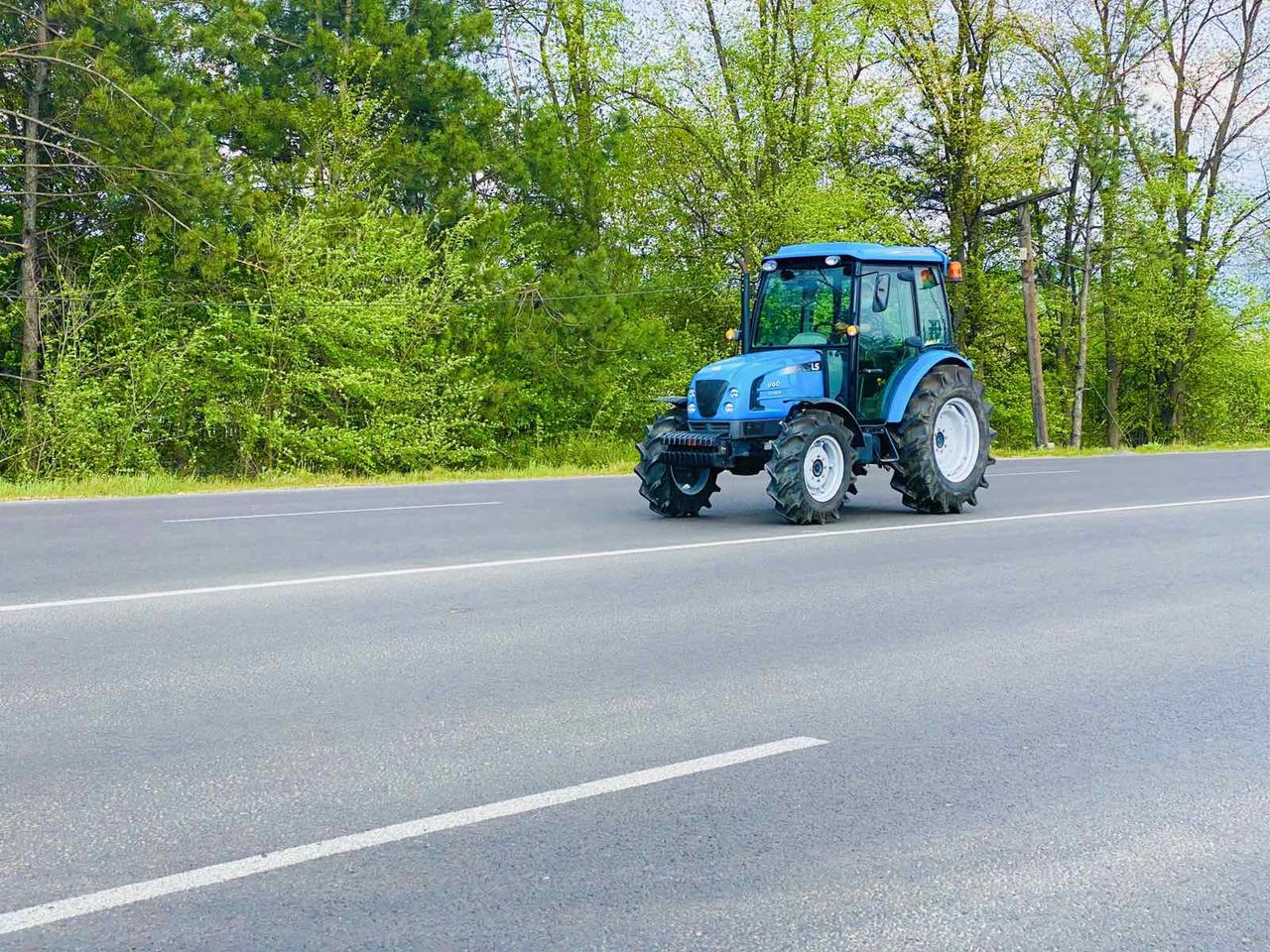 Se vinde tractor LEUS LS U60 (coreea) фото 3