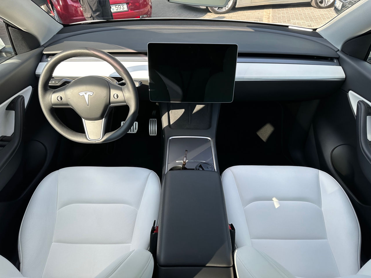 Tesla Model Y foto 8