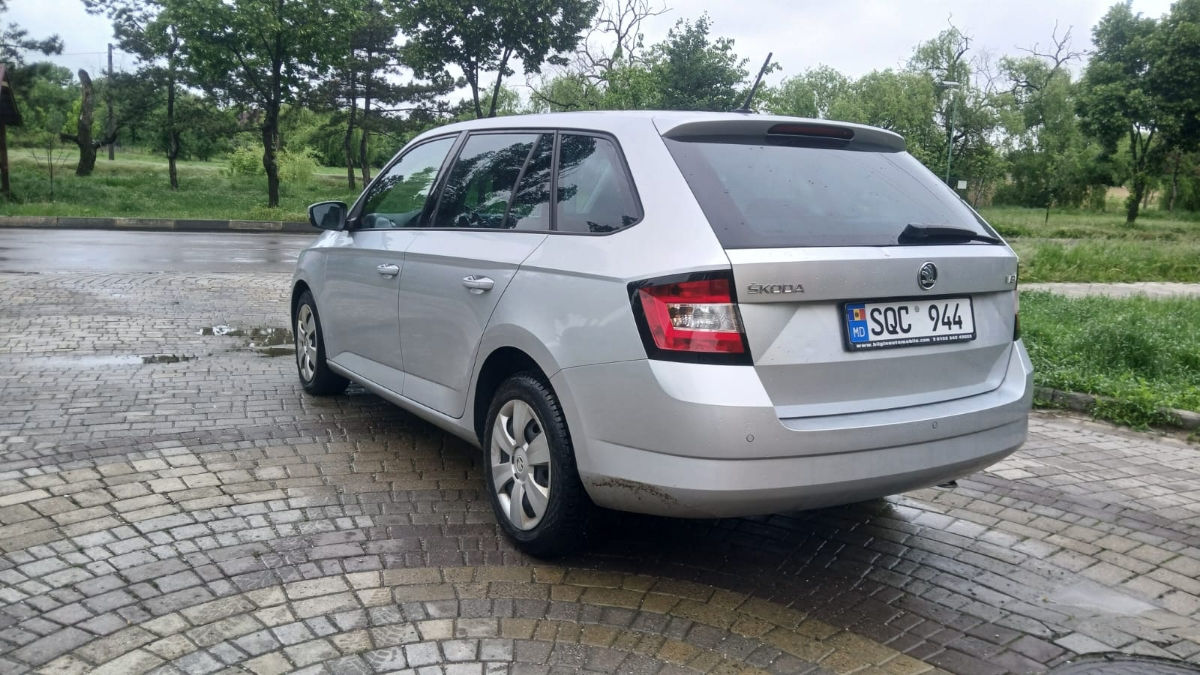 Skoda Fabia фото 6