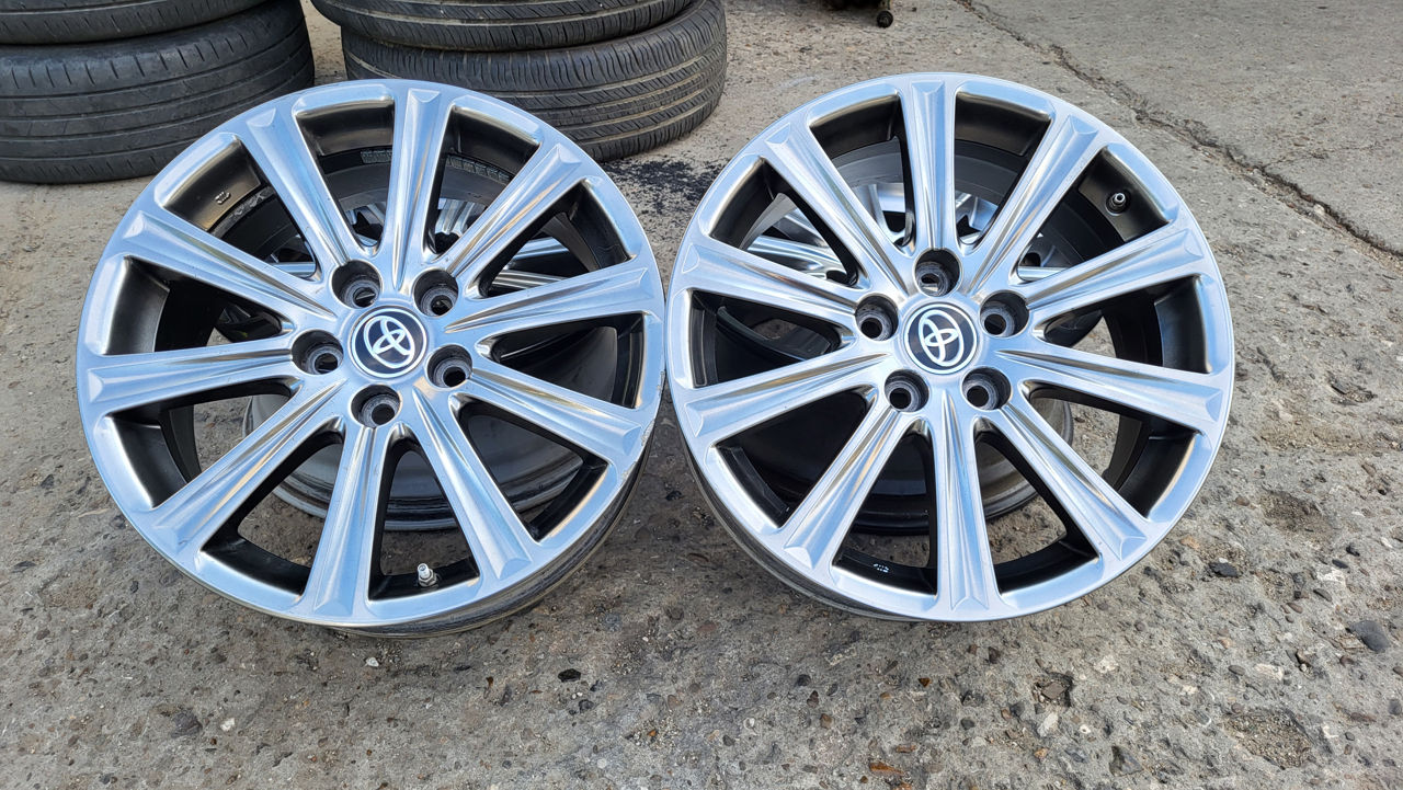 R17 5x114,3 Toyota Lexus foto 2