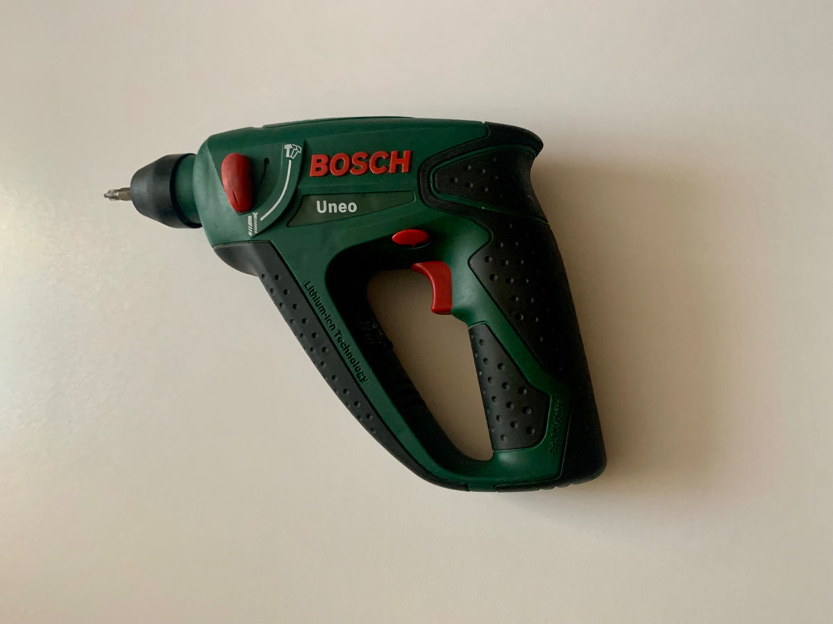 Bosch uneo/ masina de insurubat /шуpyповерт foto 0