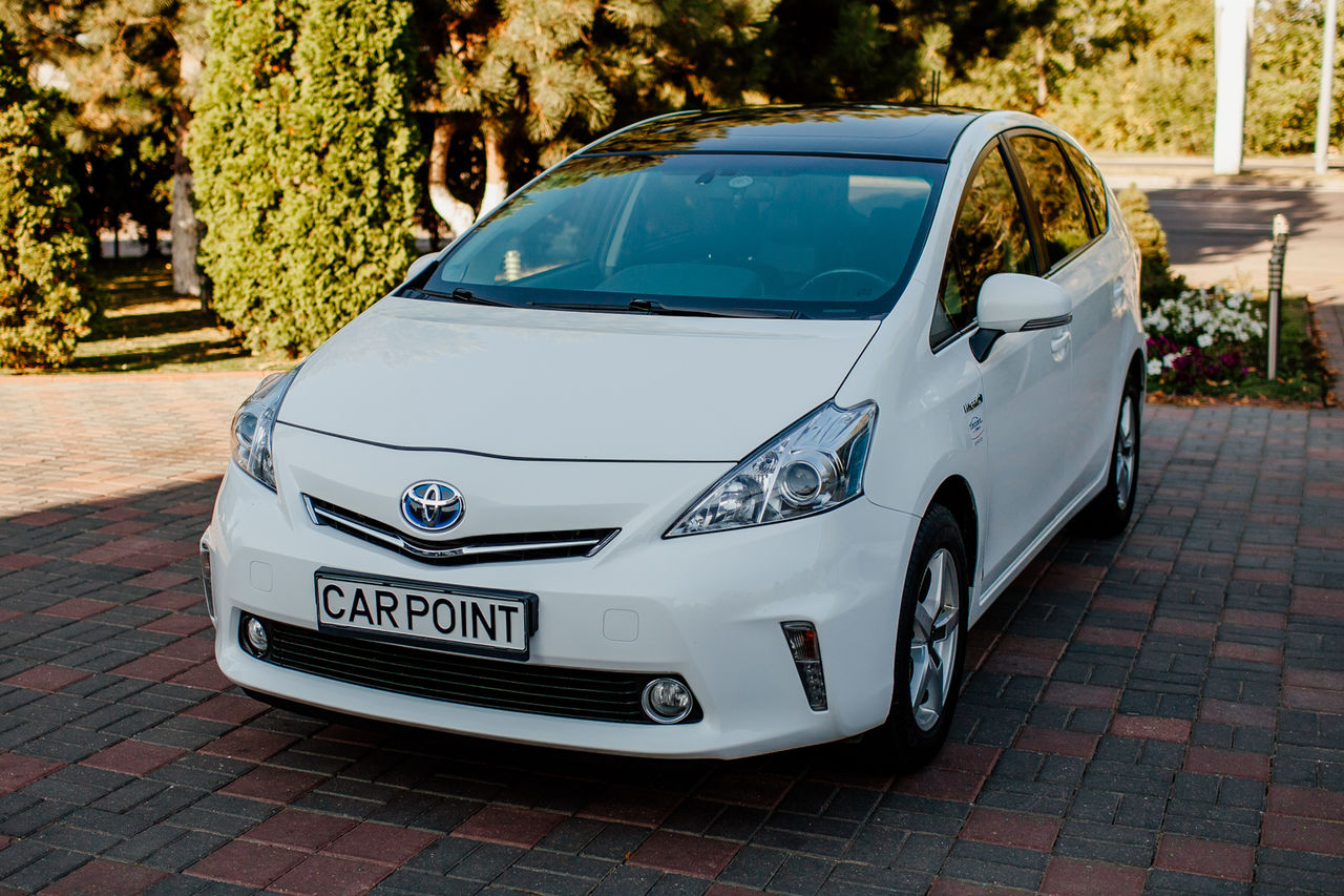 Chirie Toyota Prius auto - servicii calitative la preț accesibil! foto 5