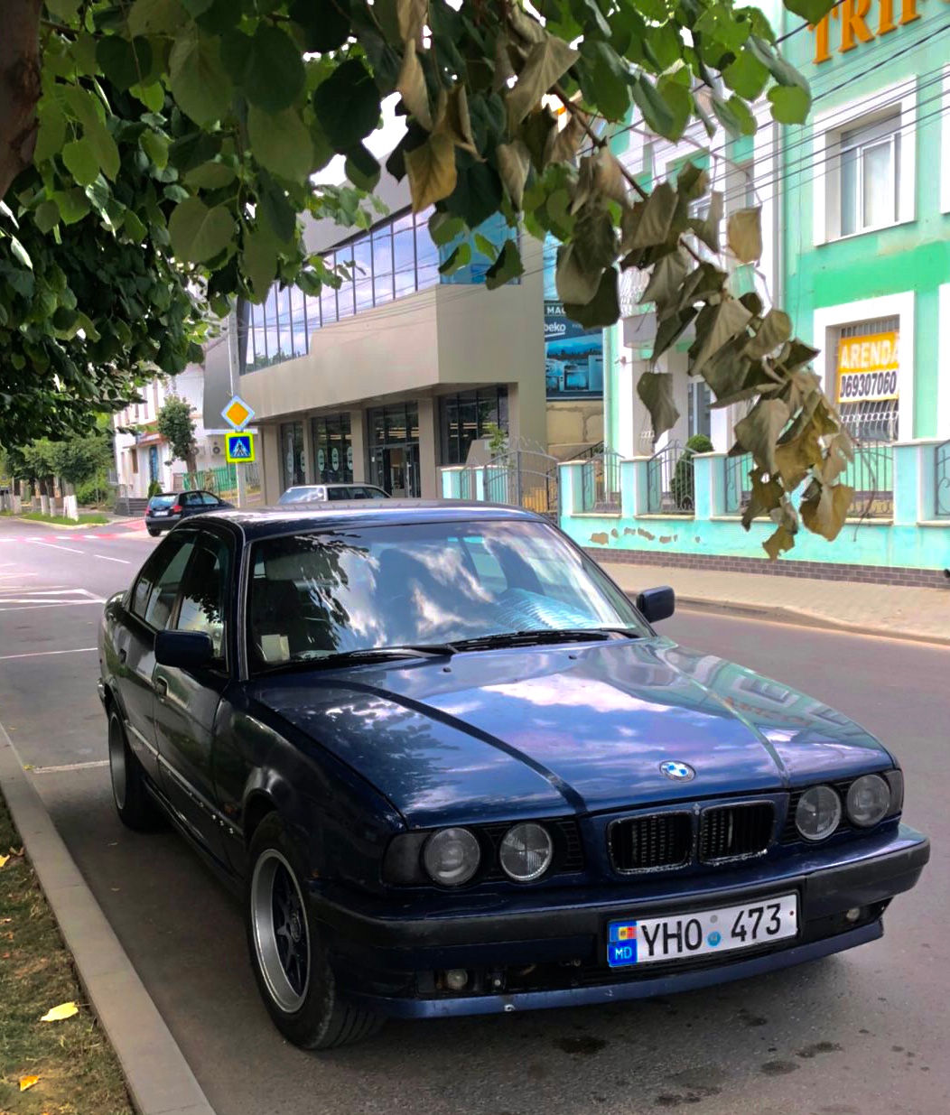 BMW 5 Series foto 3