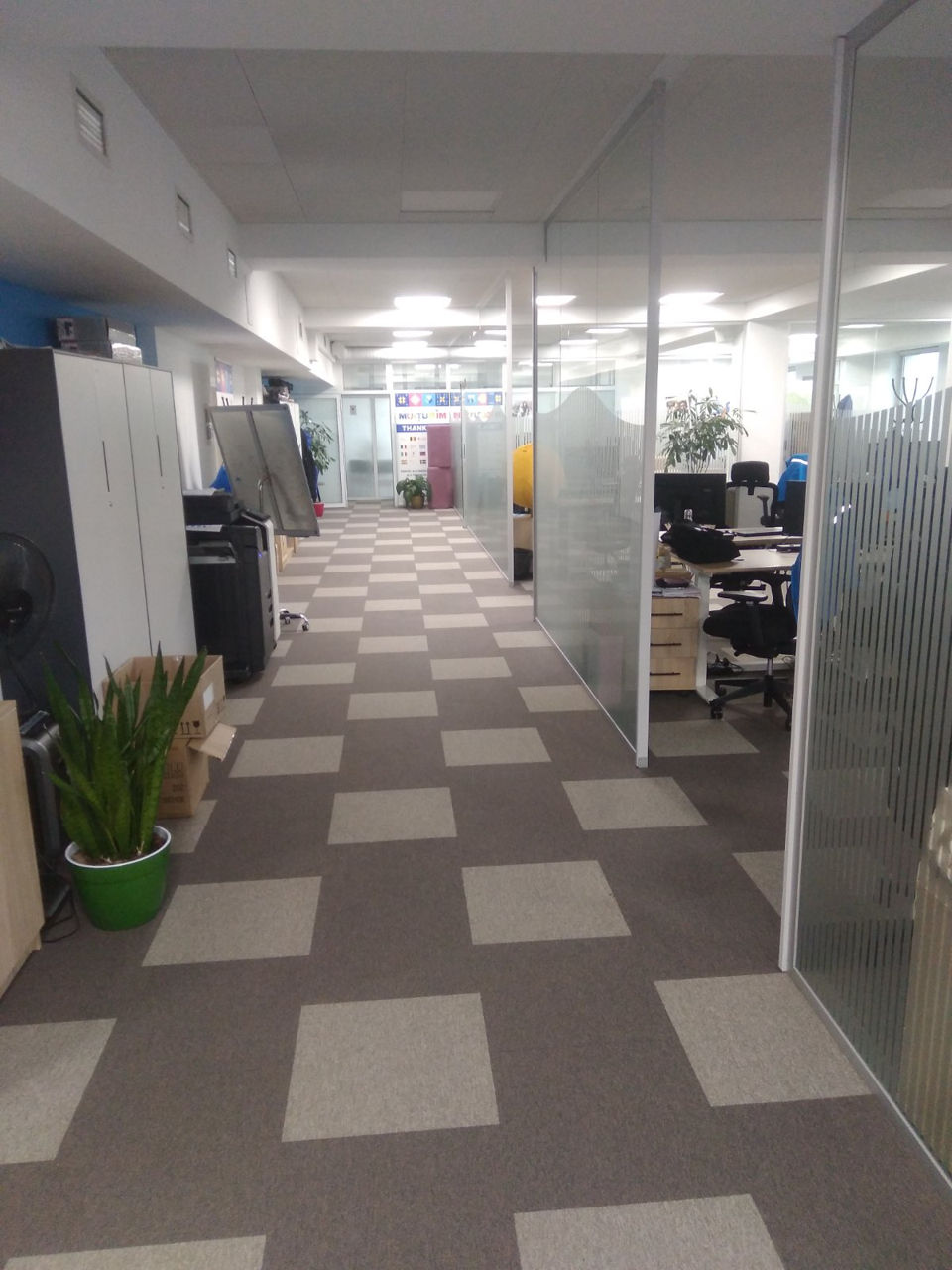 Curățenie spații comerciale фото 1