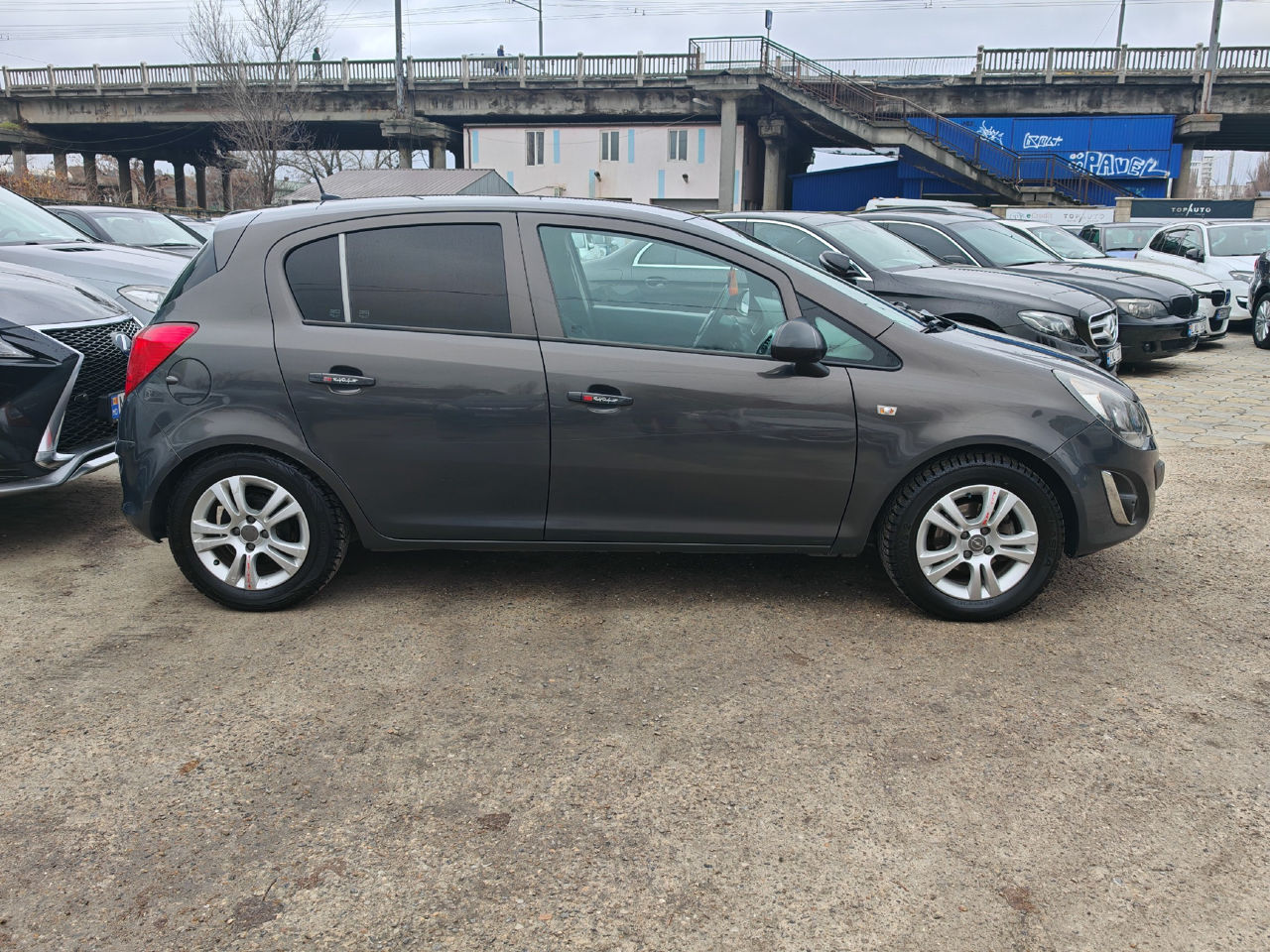 Opel Corsa фото 0