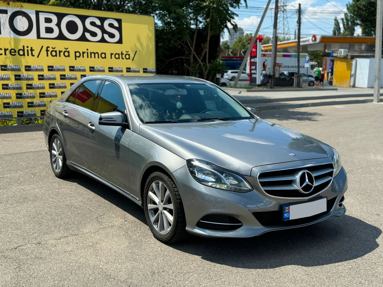 Mercedes E-Class foto 2