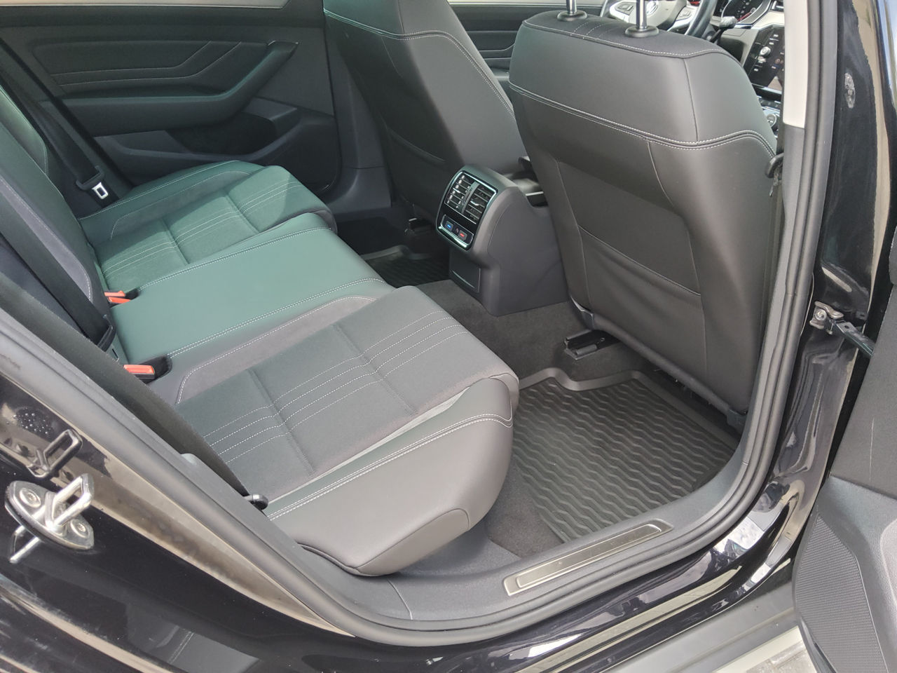 Volkswagen Passat foto 9