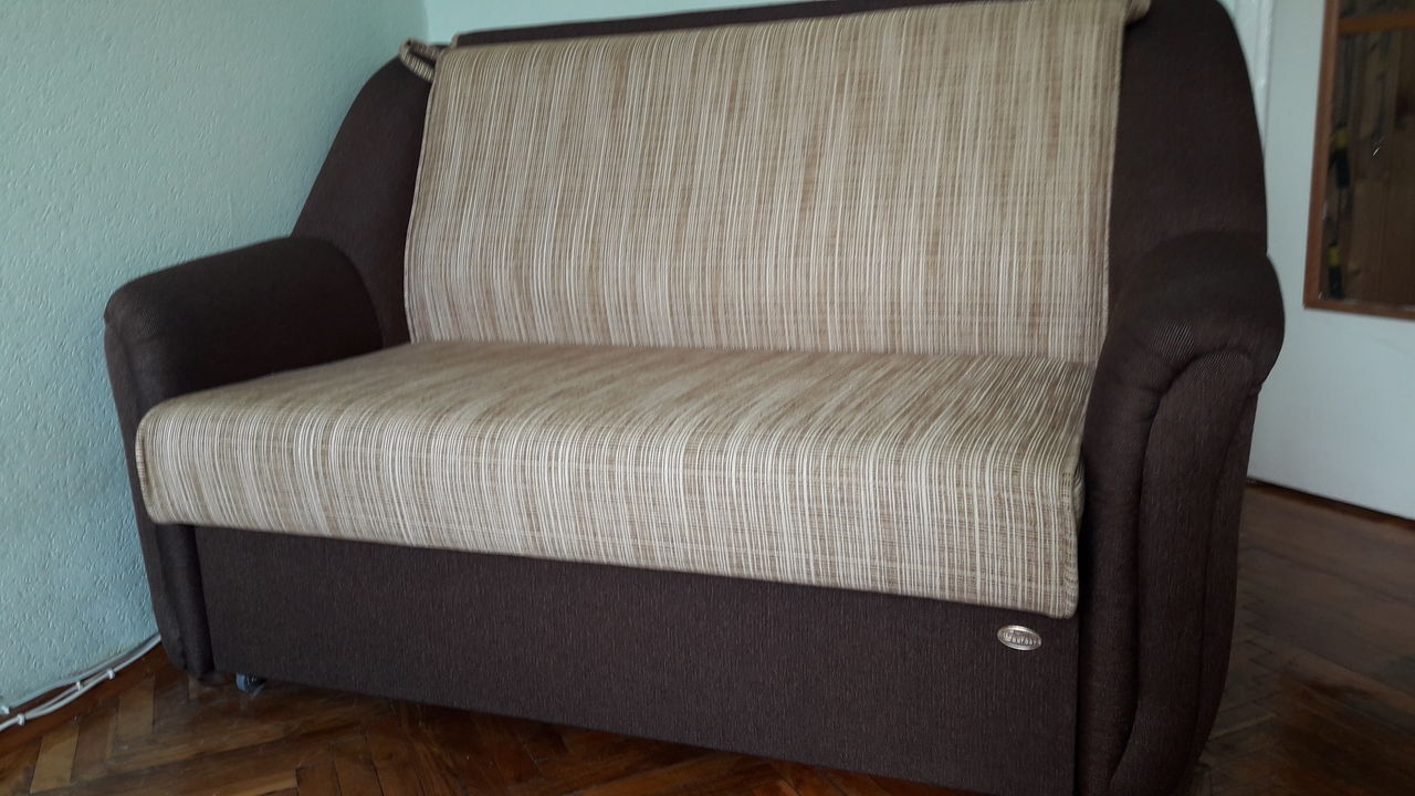 Продам диван б/у в 3 сложения .Соnfort.