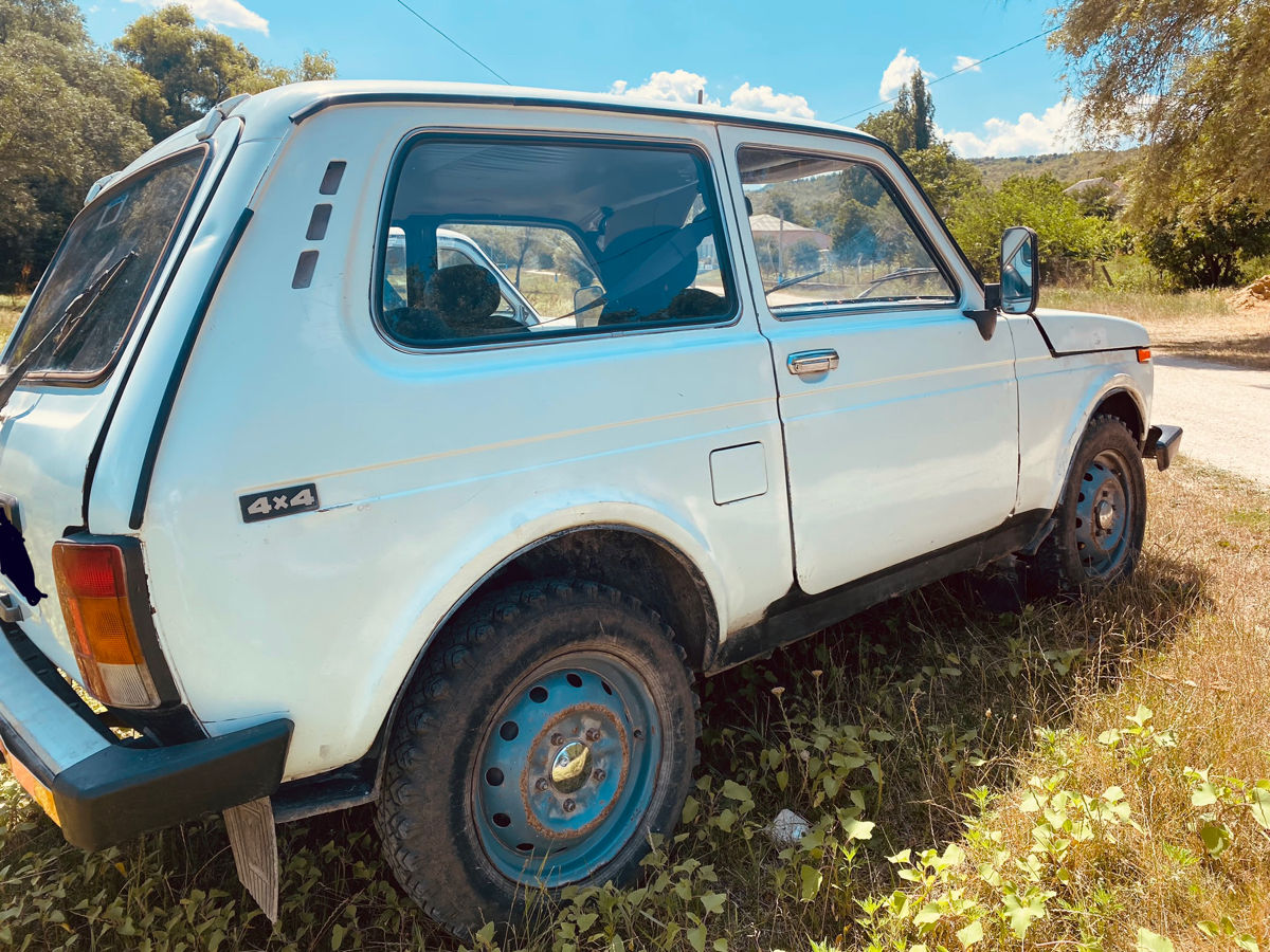 ВАЗ 2121 Niva foto 2