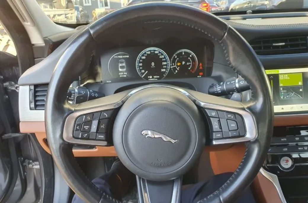 Jaguar Xf foto 4