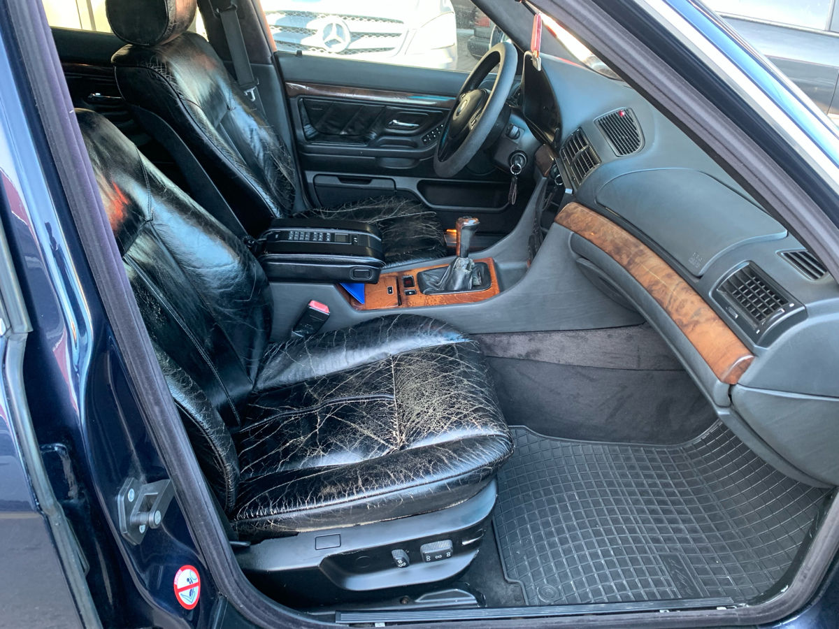 BMW 7 Series foto 7