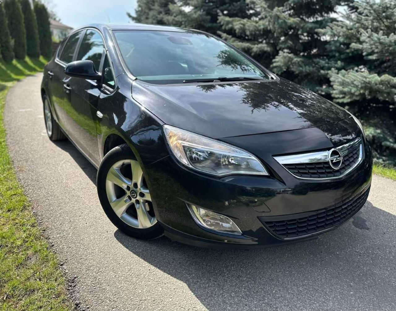 Se dezmembreaza   Opel Astra J  Разборка Опель foto 1