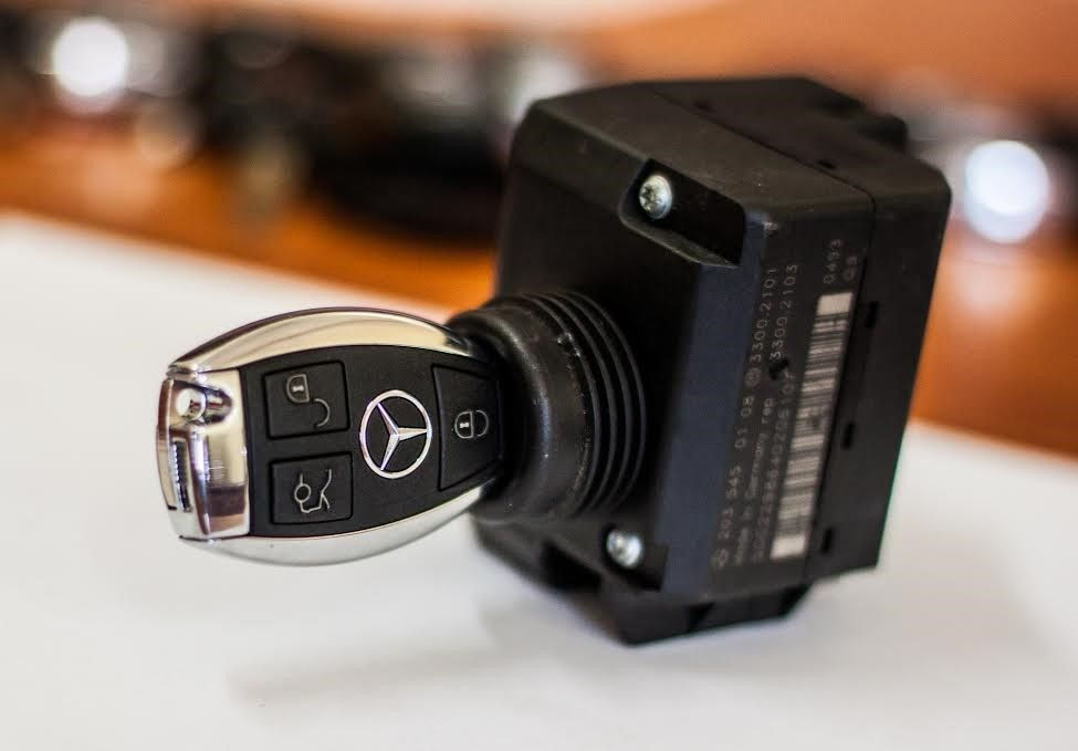Confecţionarea şi reparaţii la chei Mercedes foto 1