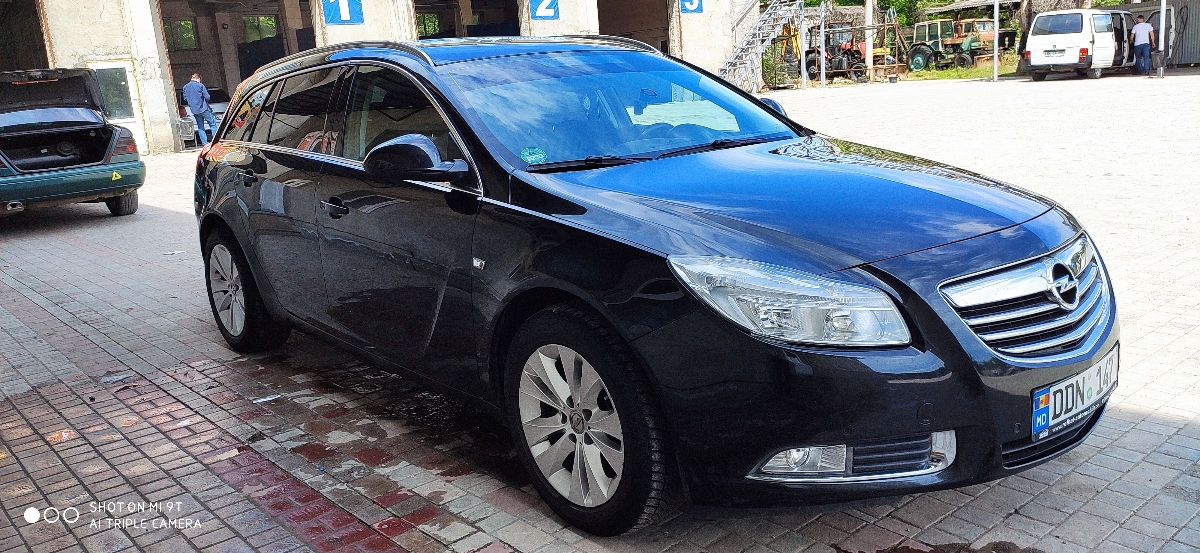 Opel Insignia foto 8