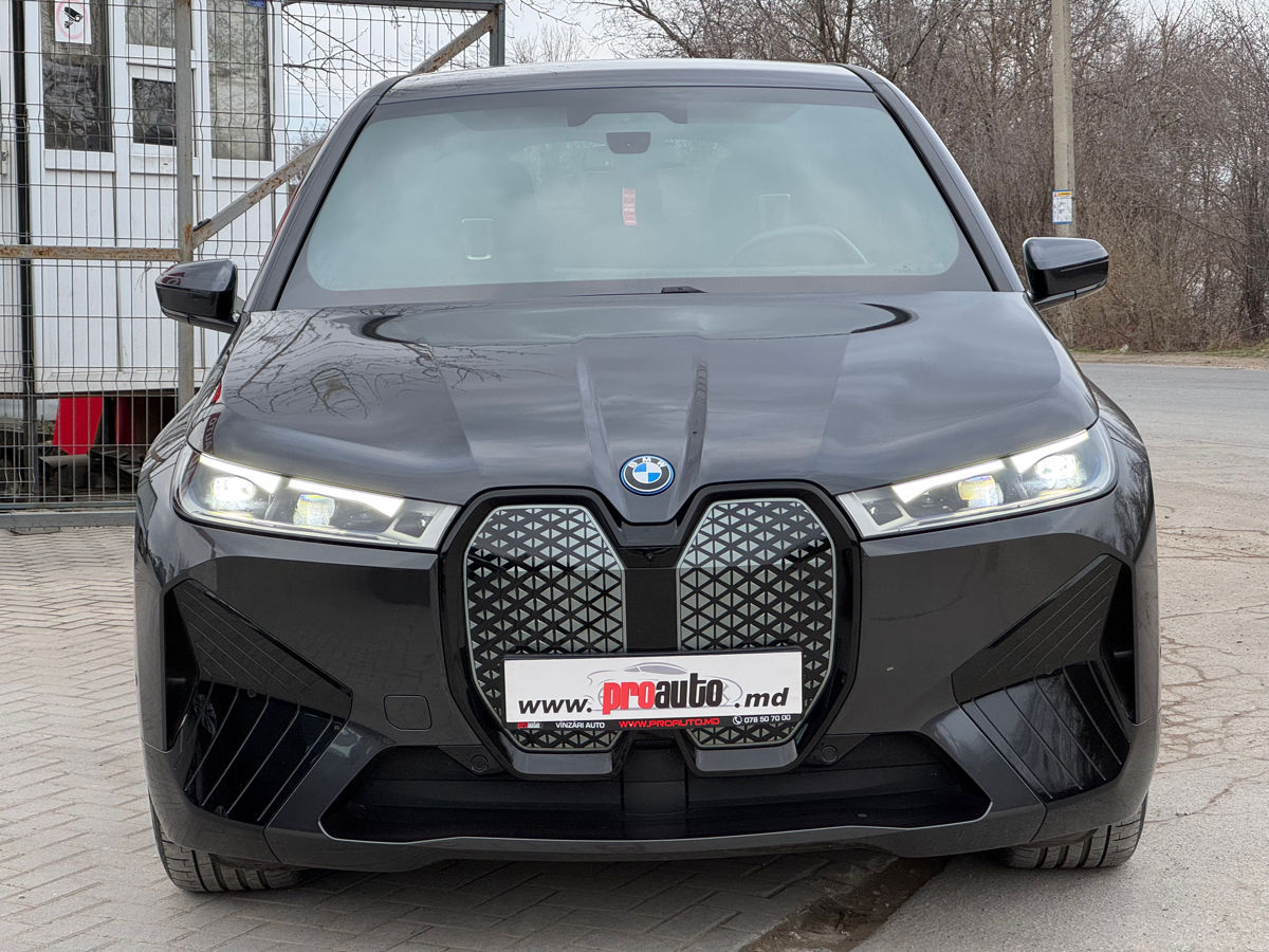 BMW iX фото 2