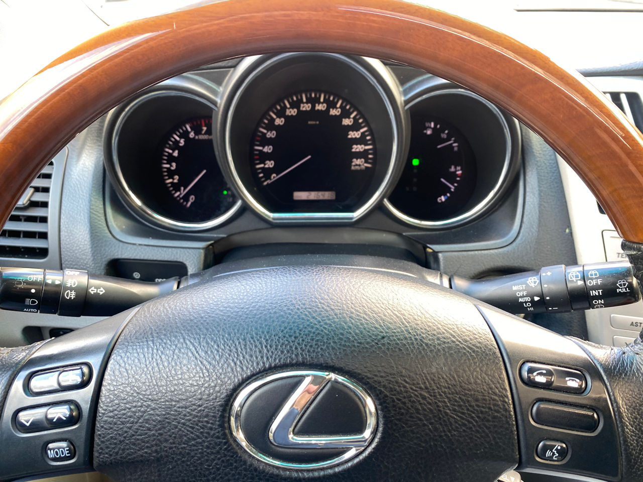 Lexus RX Series фото 9