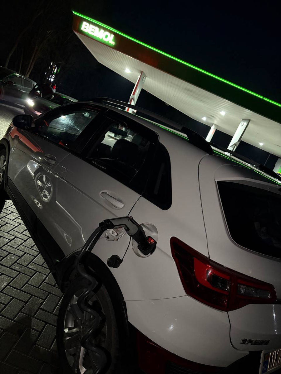 BAIC EX360 foto 2