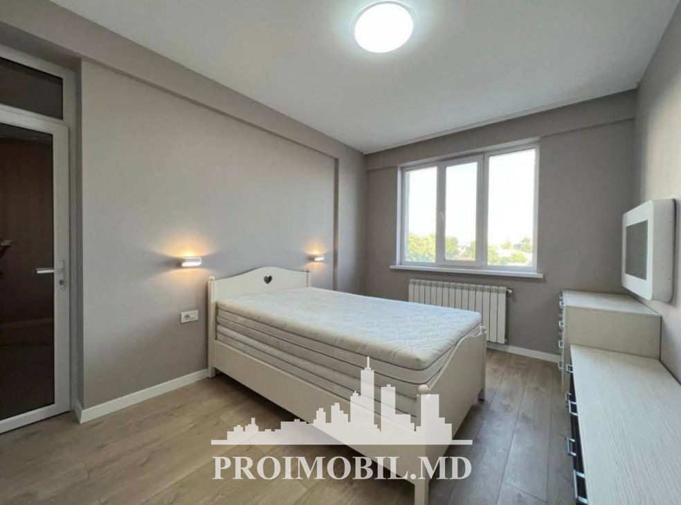 Apartament cu 2 camere, 85 m², Buiucani, Chișinău foto 3