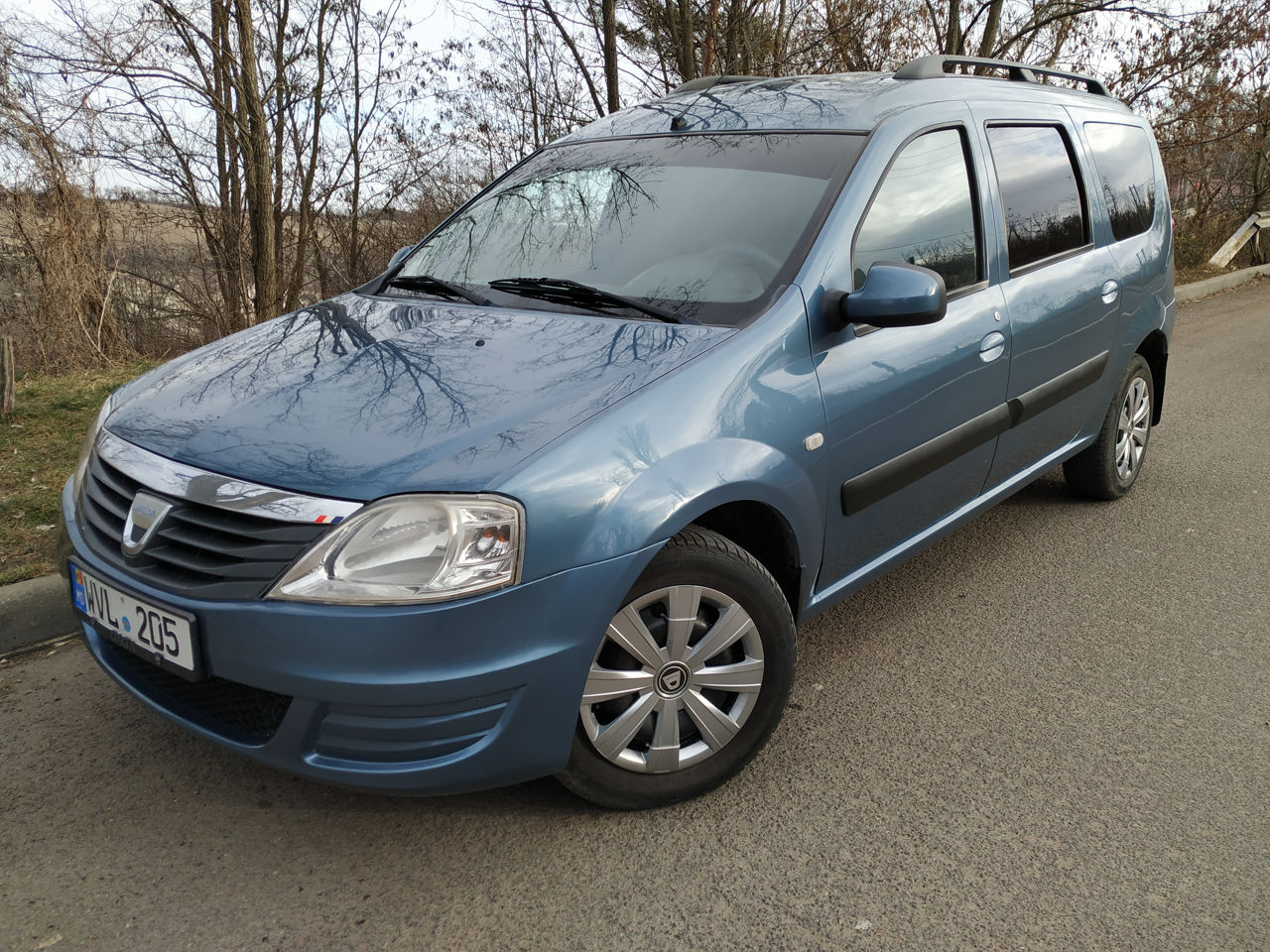 Dacia Logan foto 1