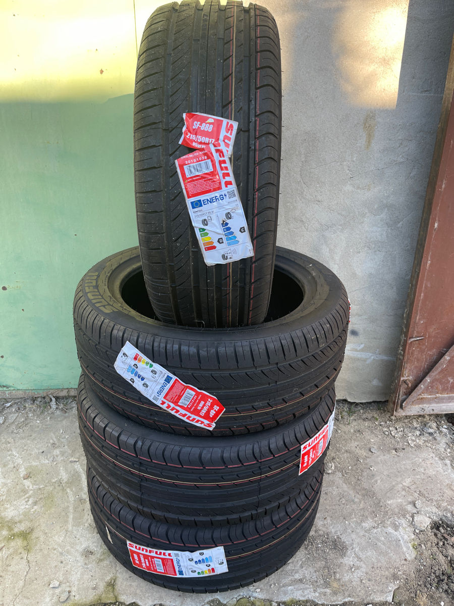 Anvelope vară 215/50R17 foto 4