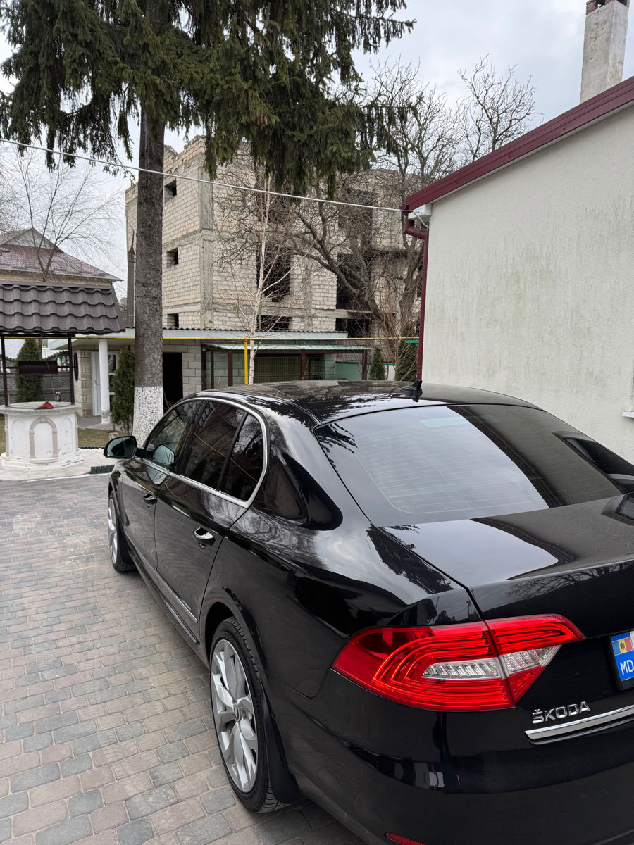 Skoda Superb foto 4