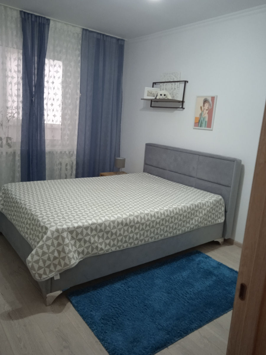 Apartament cu 2 camere, 70 m², Botanica, Chișinău foto 1